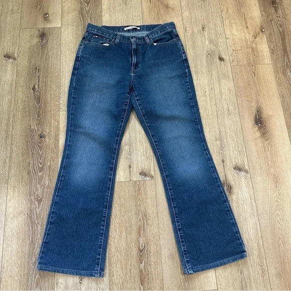 Tommy Hilfiger Faded Dark Wash Bootcut Jeans Size 8 GUC - Picture 2 of 10